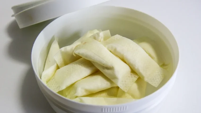 how to use nicotine strips