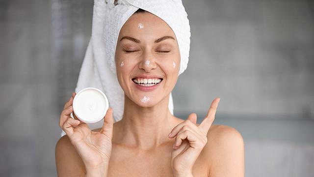 https://sonyadakar.com/products/sleep-star-overnight-facial